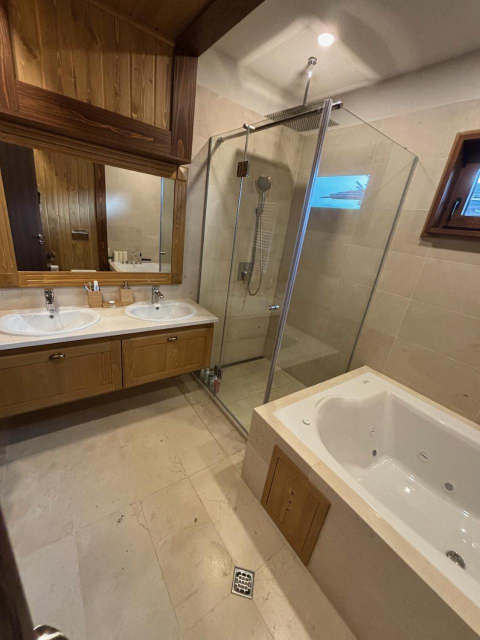 Pirin Golf Villa *